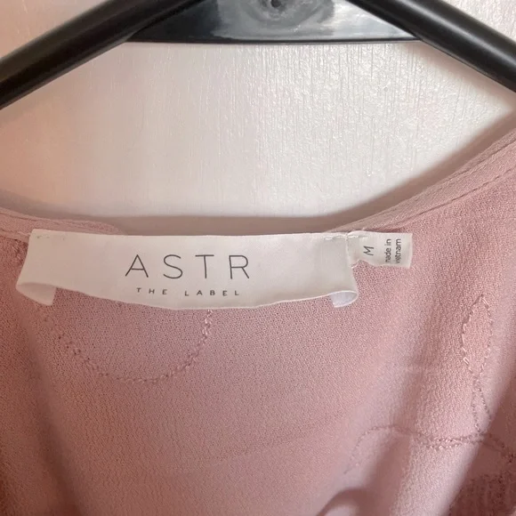 ASTR The Label Flutter Floral Pink Crop Blouse - Size M - Picture 4 of 10